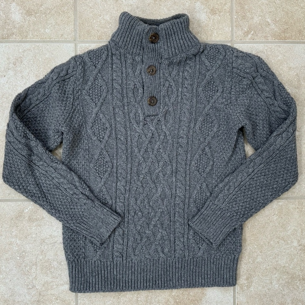 GapKids Boys’ Cable-Knit Sweater
Size: Large
Color: Grey